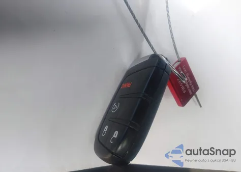 2019 Jeep Renegade Latitude 4X4 из США, поврежденный, VIN ZACNJBBB7KPK64677